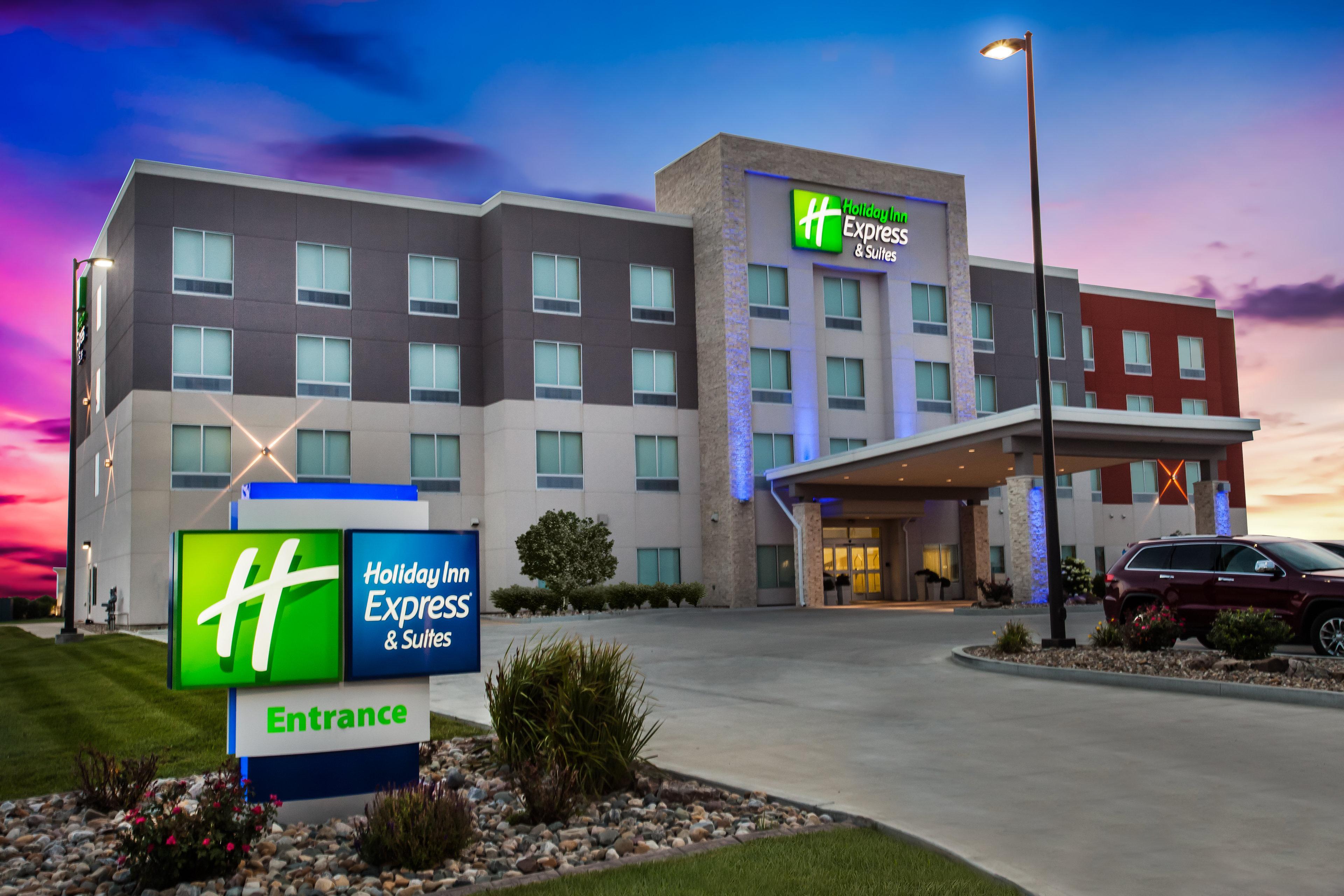 Holiday Inn Express & Suites Litchfield By Ihg Esterno foto